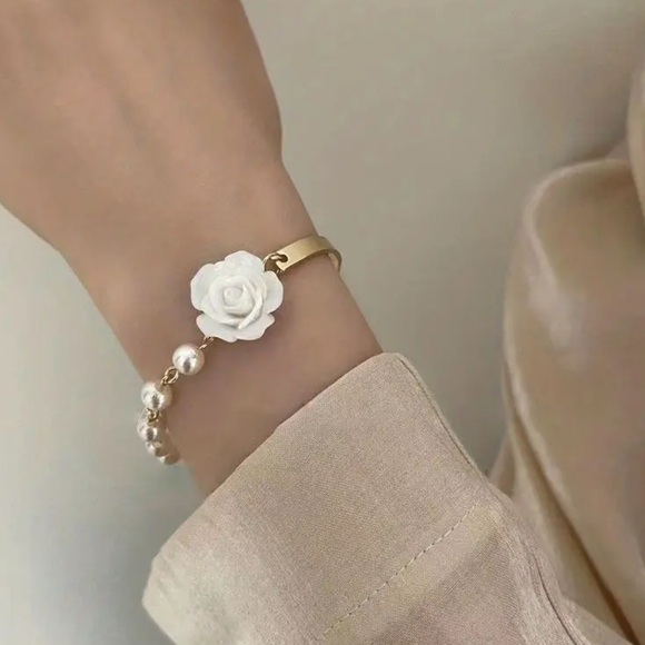 Pearls Gold Bangle Elegant White Flower Bracelet- NEW - Picture 2 of 4